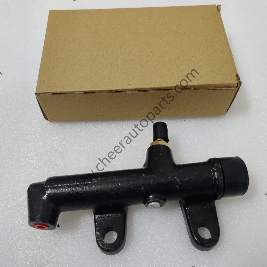 Clutch Master Cylinder For NISSAN UD Diesel Truck CW450 CW520 CW536 RF8 RG8 Engine 46801-00Z05
